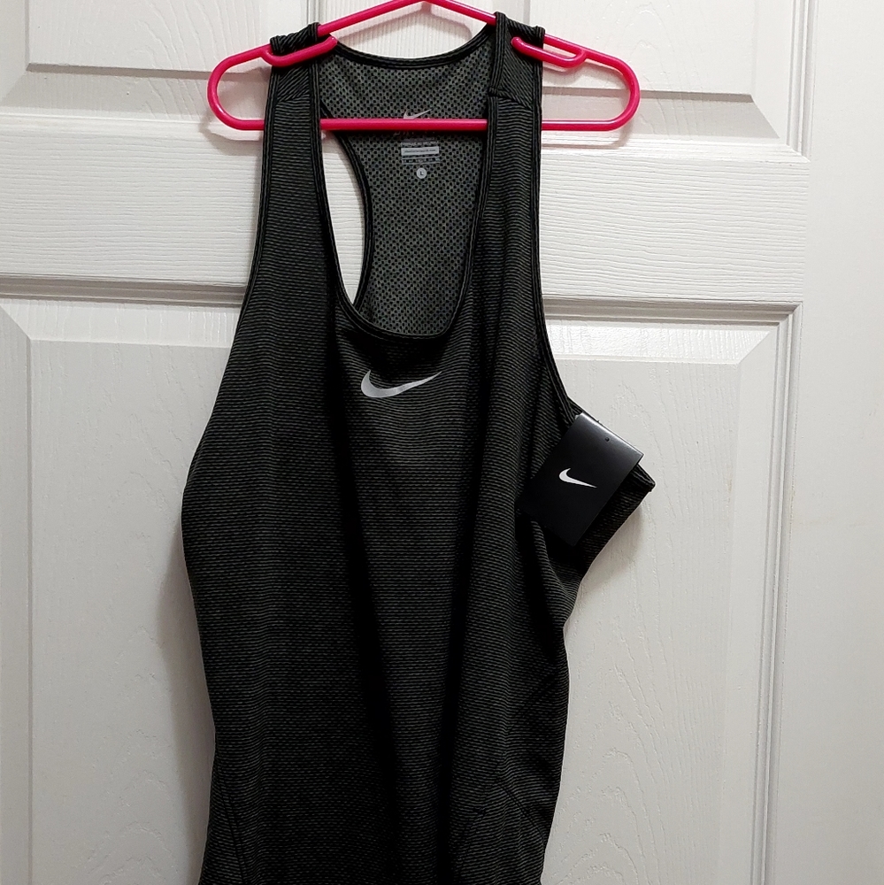 Bundle of 3 Nike W. Tops